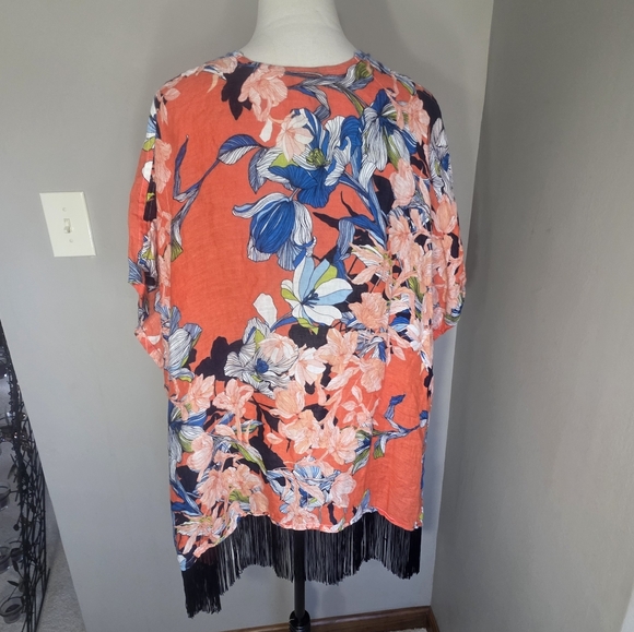 Chico's Floral Kimono Topper Ruana Fringe Orange Blue Black Size Small/Medium - Picture 4 of 16